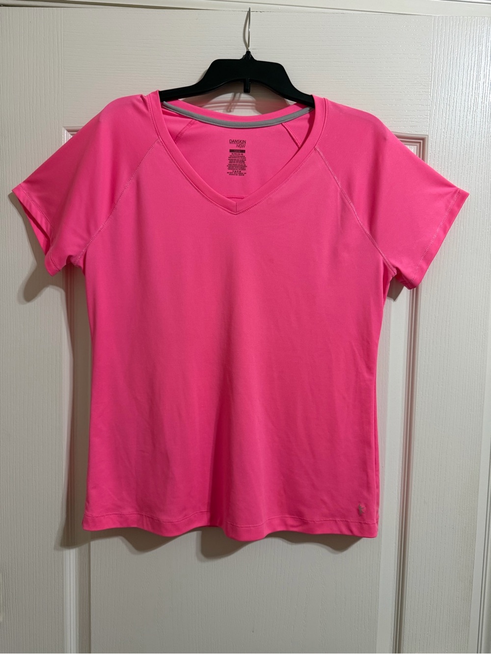 Danskin Now Bright Pink V-Neck Short Sleeve Tee